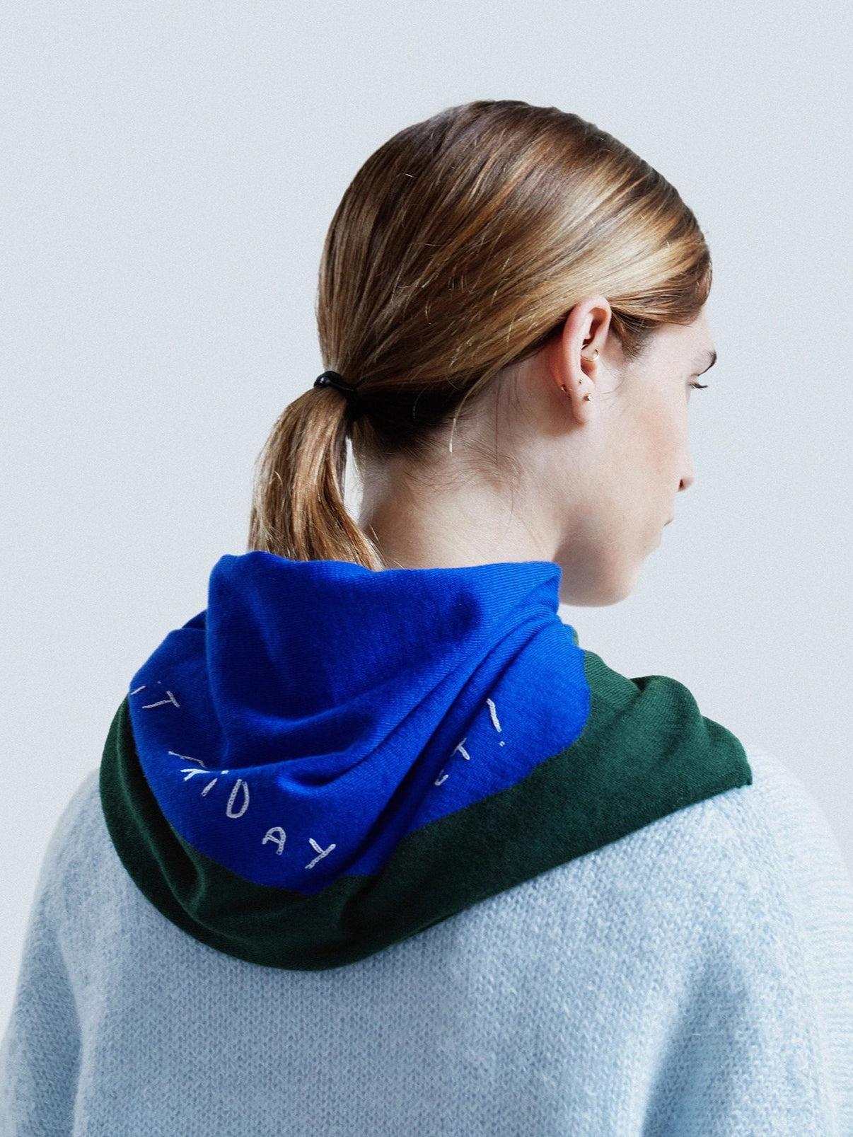 FRIDAY Scarf